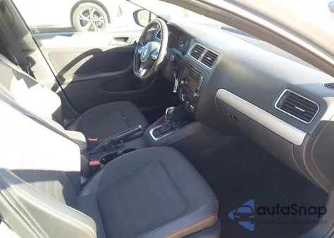 2014 Volkswagen Jetta Gli из США, поврежденный, VIN 3VW4T7AJXEM392799